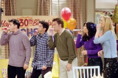 Friends - Matt LeBlanc as Joey Tribbiani, David Schwimmer as Ross Geller, Matthew Perry as Chandler Bing, Courteney Cox as Monica Geller and Lisa Kudrow as Phoebe Buffay