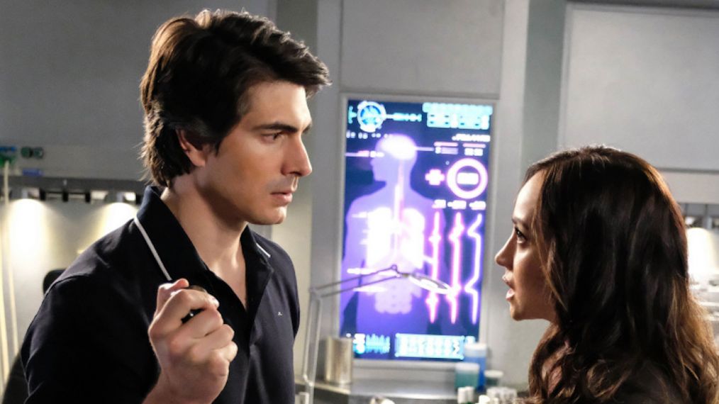 Tagumo Attacks!!! - Brandon Routh and Courtney Ford