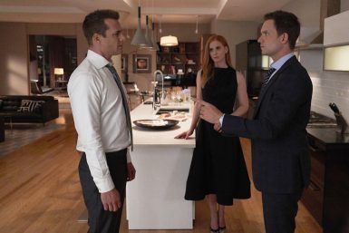 Sarah Rafferty Interview 'Suits' Interview: Patrick J. Adams, Sarah Rafferty Talk Rewatch ...