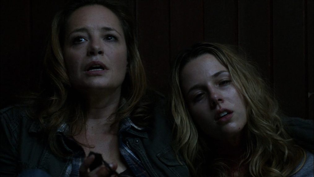 Samantha Ferris and Alona Tal as Ellen and Jo Harvelle in Supernatural