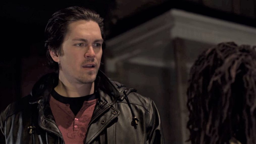 Steve Howey as Kevin Ball in Season 1.