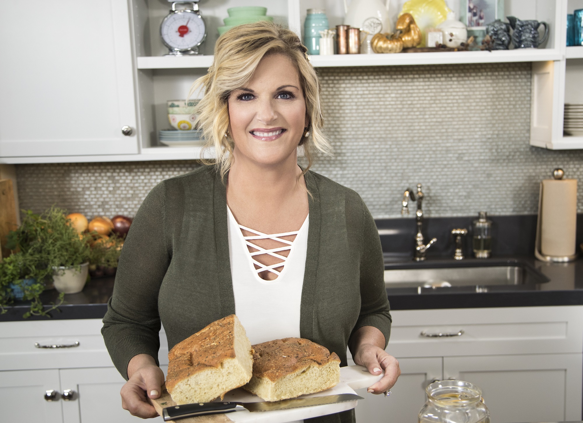 Trisha Yearwood Shares Family-Inspired Recipes in 'Trisha’s Southern K...