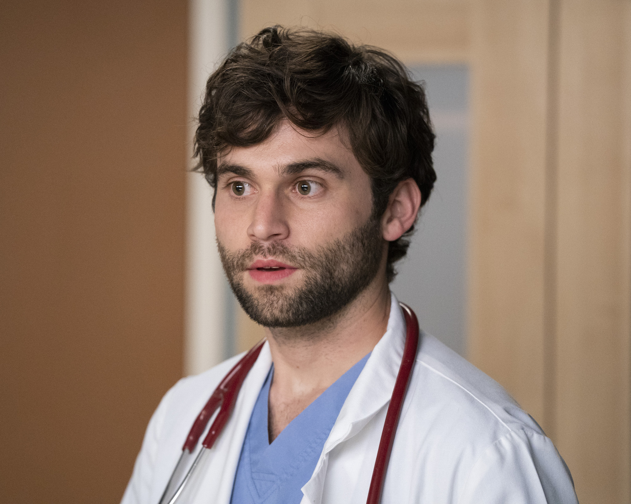 Grey's Anatomy's Jake Borelli Previews 'Shifts' at Grey Sloan Memorial in Season 16 Grey's Anatomy's Jake Borelli Previews 'Shifts' at Grey Sloan Memorial in Season 16