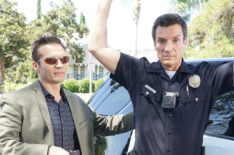 Seamus Dever and Nathan Fillion behind the scens of The Rookie - 'The Bet'