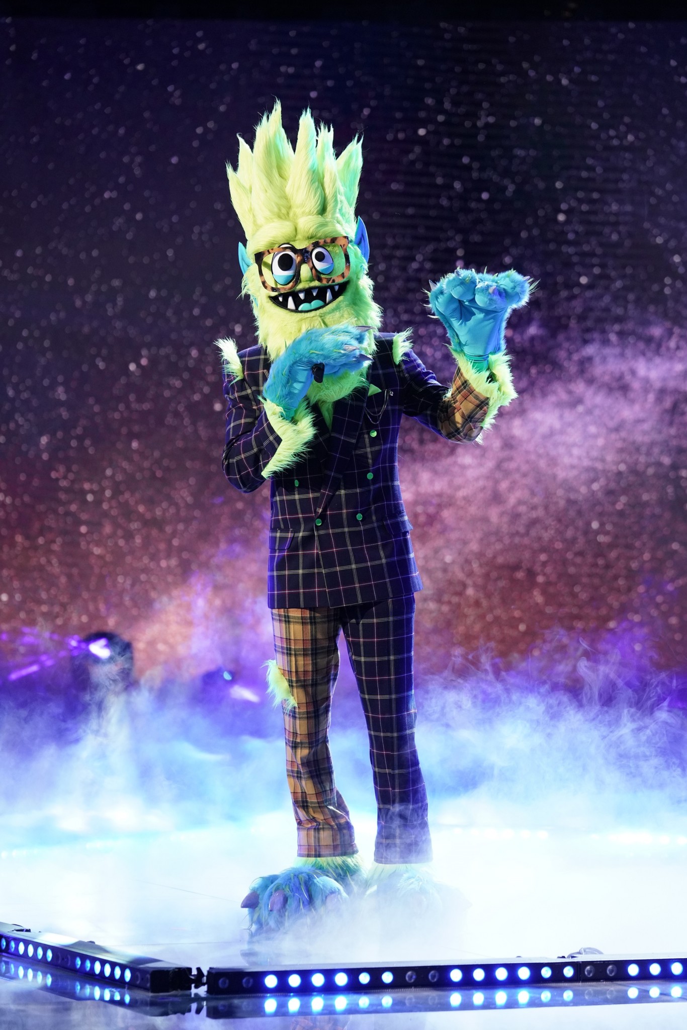 6 Reasons 'The Masked Singer's Thingamajig Could Be This Athlete