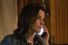 Cobie Smulders on phone in Stumptown