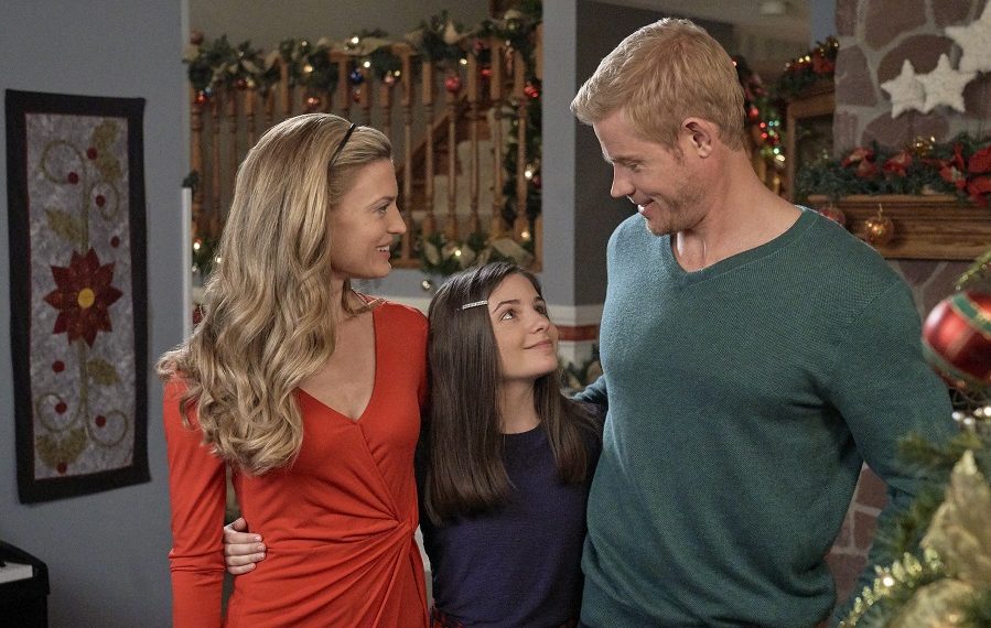 Nostalgic Christmas - Brooke D'Orsay, Jenna Weir, Trevor Donovan