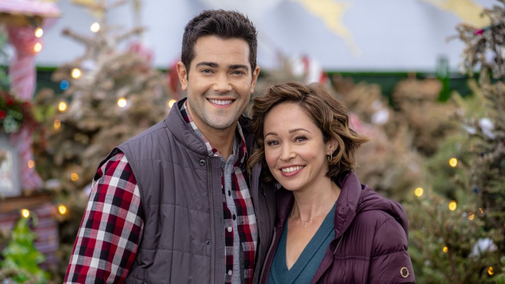 Christmas Under the Stars - Jesse Metcalf and Autumn Reeser - Hallmark Channel