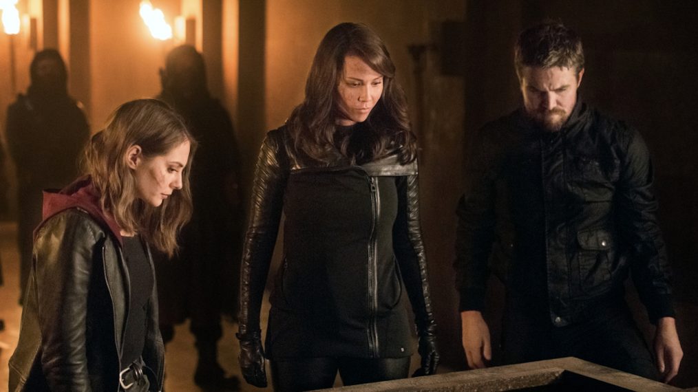 Arrow - Willa Holland as Thea Queen, Lexa Doig as Talia Al Ghul, and Stephen Amell as Oliver Queen/Green Arrow - 'Leap of Faith'
