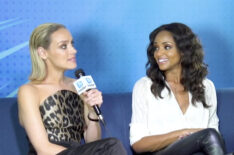 Rachel Skarsten and Meagan Tandy of Batwoman