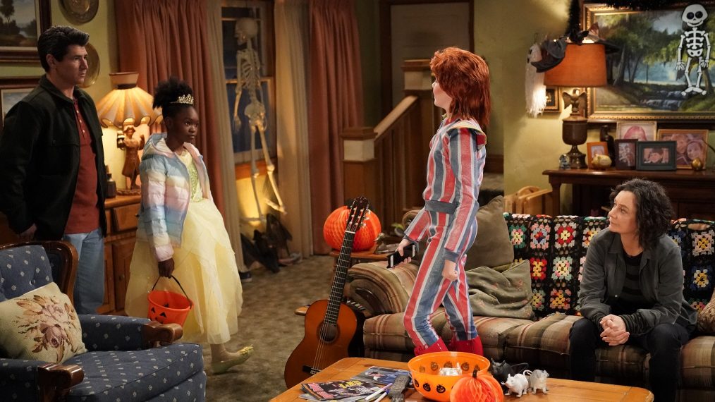 See 'The Conners' Tackle Another Halloween in a Sneak Peek (PHOTOS)