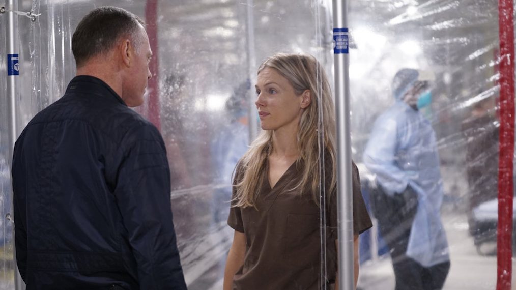 Chicago Med - Season 5 - Jason Beghe as Sgt. Hank Voight, Tracy Spiridakos as Det. Hailey Upton