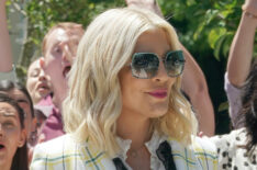 Tori Spelling in the 'Pitch' episode of BH90210