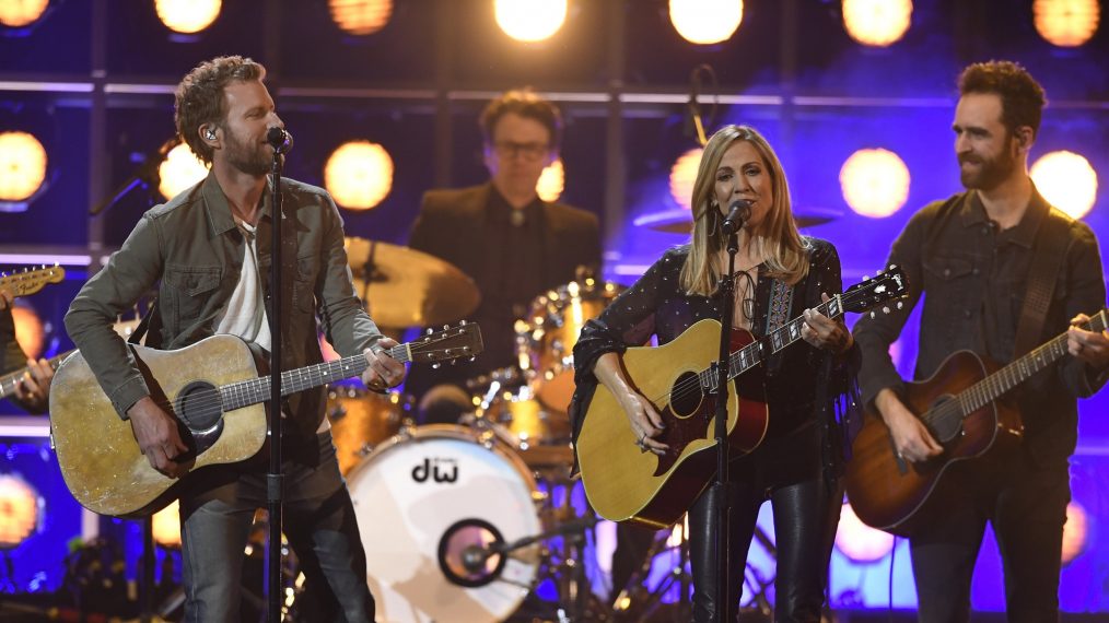 Dierks Bentley and Sheryl Crow perform at the 53rd annual CMA Awards