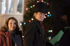 Roush Review: A Chaotic Christmas With 'The Moodys'