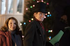 Roush Review: A Chaotic Christmas With 'The Moodys'