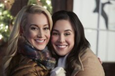 The Mistletoe Secret - Kellie Pickler and Kazumi Evans