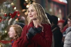 Elizabeth Mitchell Previews Love, Kindness & Holiday Magic in 'The Christmas Club'