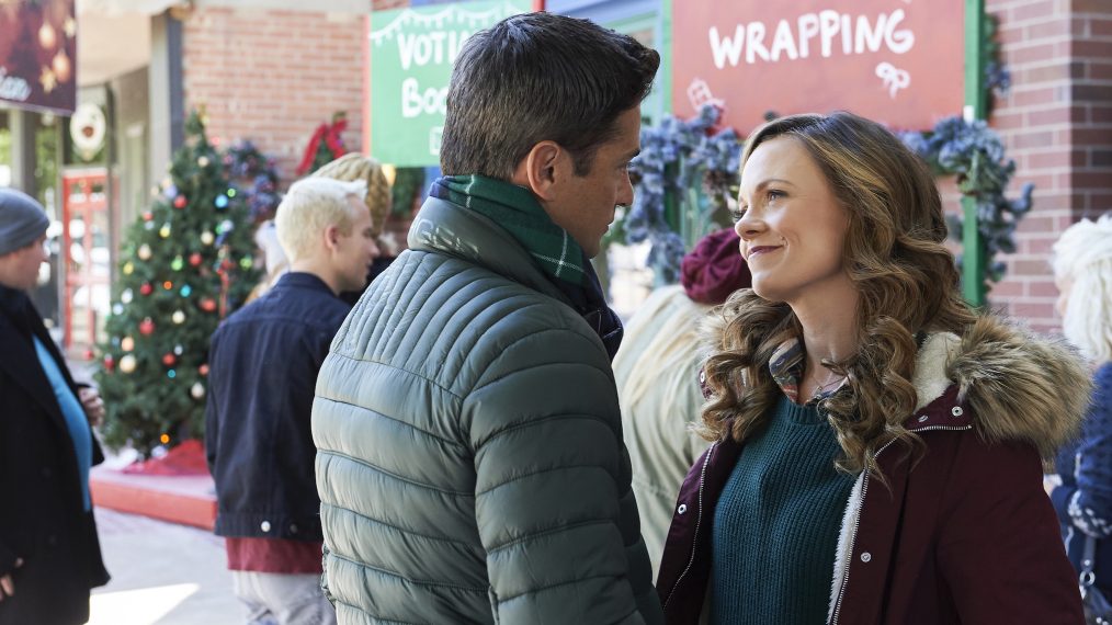 Check Inn to Christmas - Wes Brown and Rachel Boston