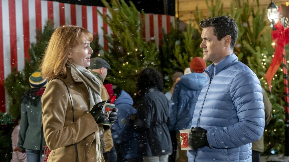 Alicia Witt and Brendan Hines in Our Christmas Love Song