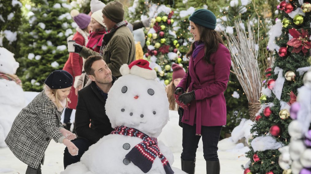 Christmas at Dollywood - Zoe Noelle Baker, Niall Matter, Danica McKellar