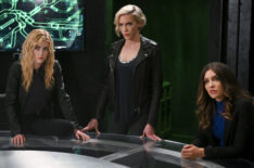 Arrow - 'Present Tense' - Katherine McNamara as Mia, Katie Cassidy as Laurel Lance/Black Siren, and Juliana Harkavy as Dinah Drake/Black Canary