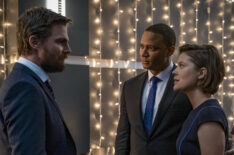 Arrow - Stephen Amell as Oliver Queen/Green Arrow, David Ramsey as John Diggle/Spartan, and Audrey Marie Anderson as Lyla Michaels - 'Reset'