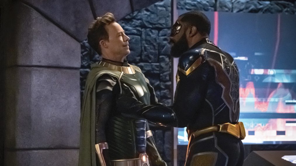 Tom Cavanagh as Pariah and Cress Williams as Black Lightning - Crisis on Earth-X, Part 3