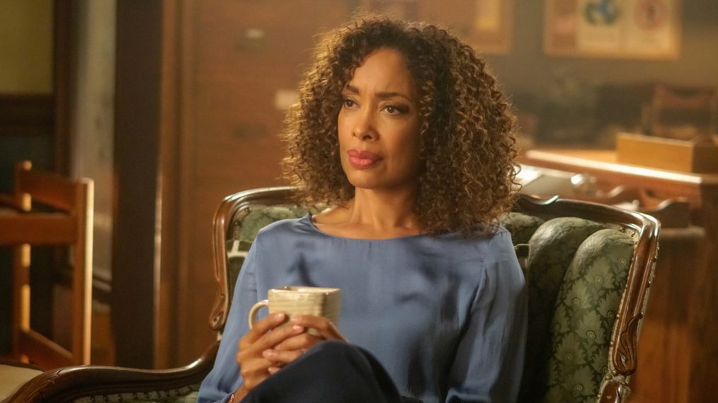Gina Torres Guest Stars as 'Riverdale's Guidance Counselor (PHOTOS)