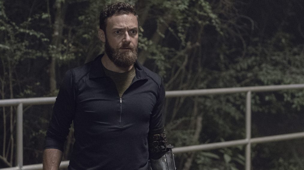 Ross Marquand as Aaron - The Walking Dead _ Season 10, Episode 7