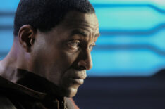 Carl Lumbly as Myr'nn J'onzz in Supergirl - 'In Search of Lost Time'