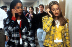 Stacey Dash and Alicia Silverstone walking and talking on their mobile phones In 'Clueless'