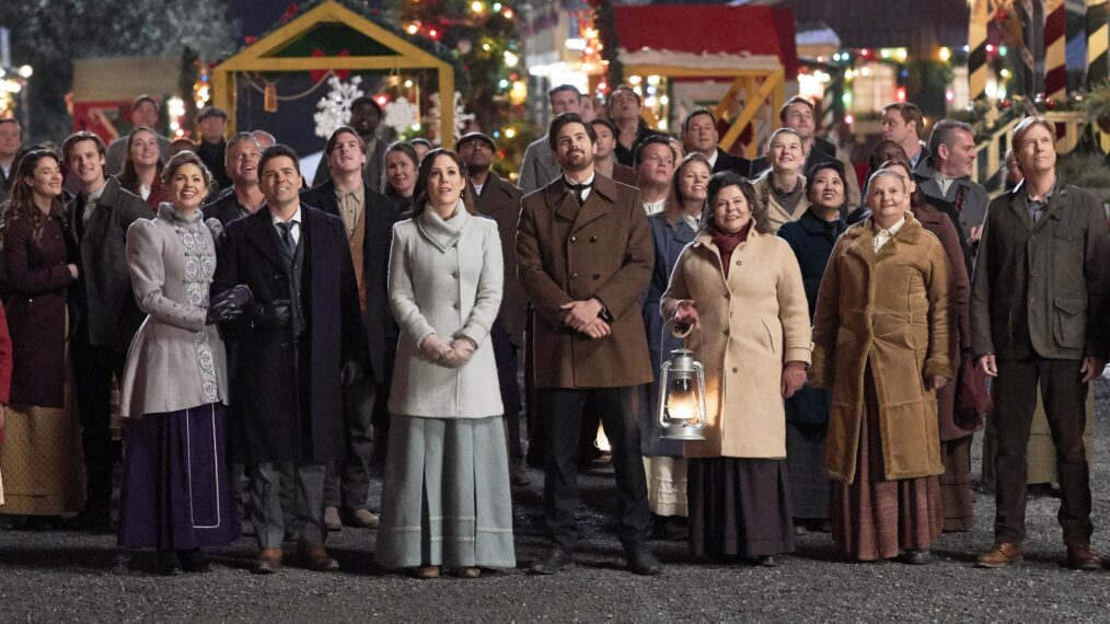 When Calls the Heart Home for Christmas Final Image Assets