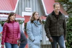 Kellie Martin, Ava Preston, Colin Ferguson in Christmas in Montana