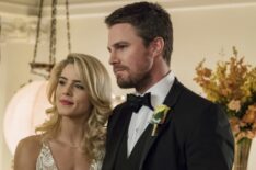 Emily Bett Rickards as Felicity Smoak and Stephen Amell as Oliver Queen in Arrow - 'Irreconcilable Differences'
