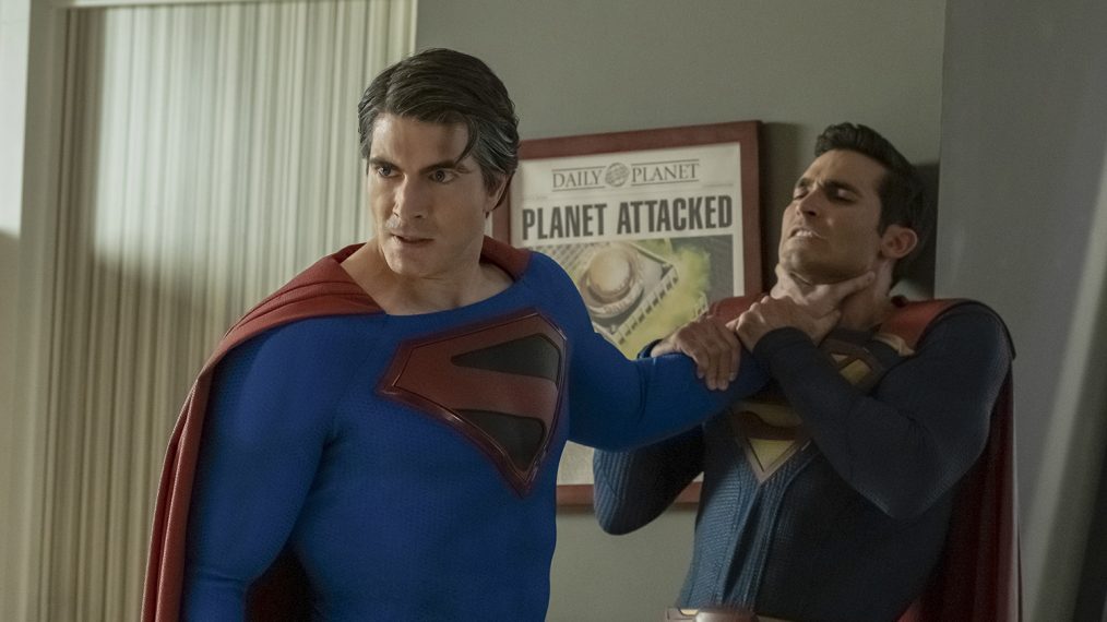 Crisis on Infinite Earths: Part Two - Brandon Routh as Superman and Tyler Hoechlin as Superman