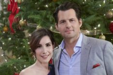 Double Holiday - Carly Pope, Kristoffer Polaha