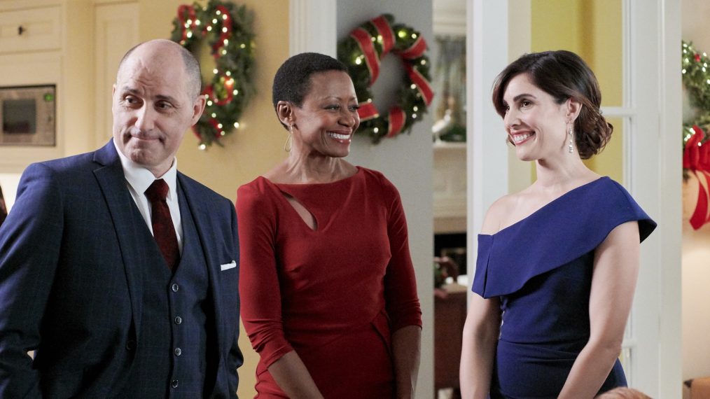 Double Holiday - Paulino Nunes, Barbara Harris, Carly Pope