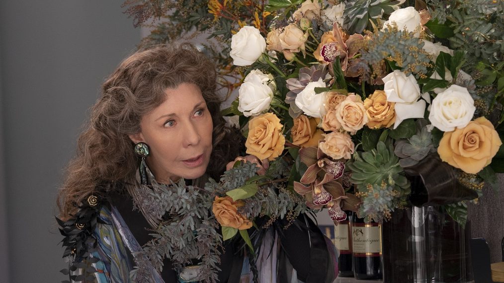 Lily Tomlin in Grace And Frankie - Season 6