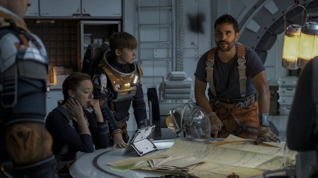 Lost In Space Sets Sail Searches For The Robot In Season