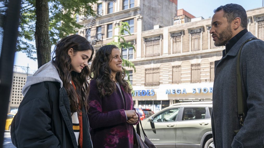 Luna Blaise as Olive Stone, Athena Karkanis as Grace Stone, Daniel Sunjata as Danny in Manifest - Season 2 - 'Fasten Your Seatbelts'