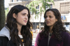 Luna Blaise as Olive Stone, Athena Karkanis as Grace Stone in Manifest - Season 2