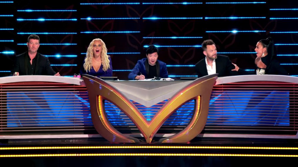 the masked singer panelists reaction