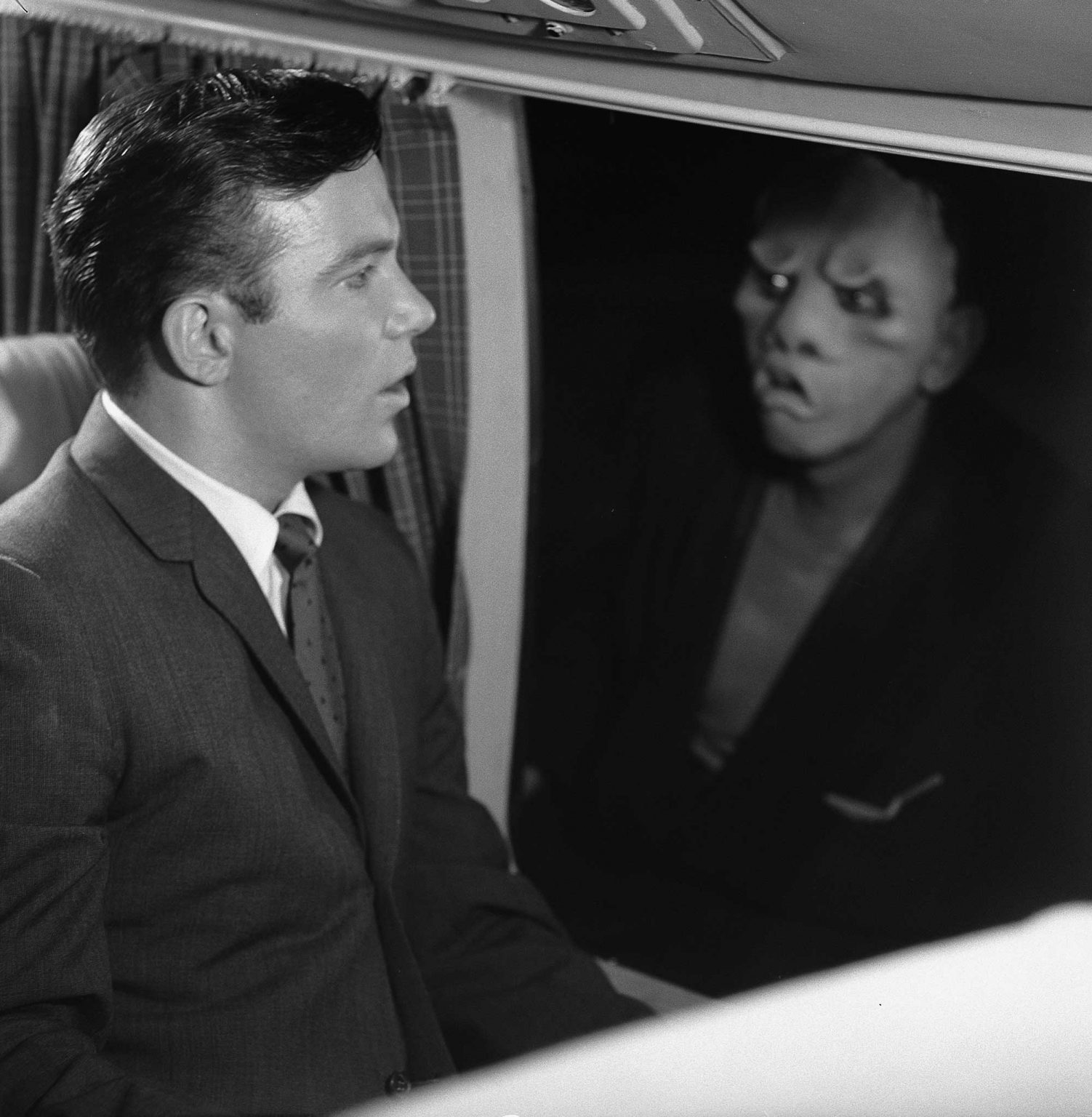 Watch The Twilight Zone Nightmare At 20000 Feet twilight-zone-nightmare-20000-feet