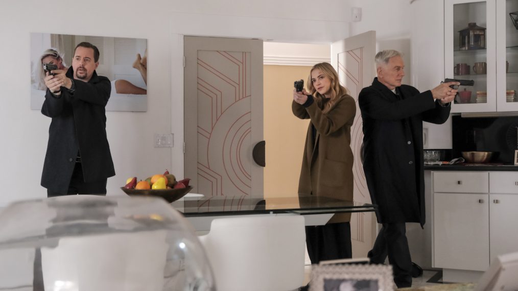 Is Torres Leaving Ncis He Fights For His Life In On Fire Promo Photos Tv Insider