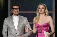 Pedro Pascal and Sophie Turner present at the 26th Annual Screen Actors Guild Awards