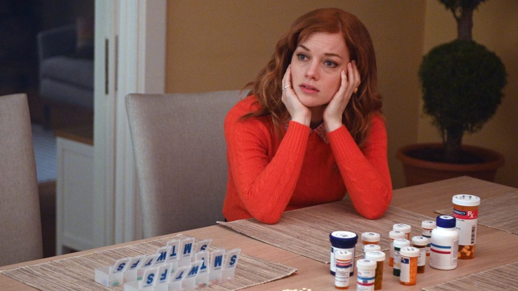 Jane Levy as Zoey with prescriptions in Zoey's Extraordinary Playlist - Season Pilot