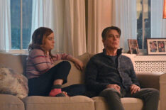 Jane Levy as Zoey, Peter Gallagher as Mitch in Zoey's Extraordinary Playlist - Season Pilot
