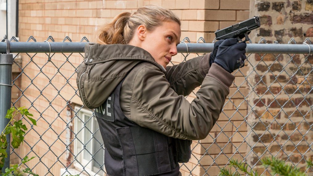 Chicago P.D. - Season 7 - Tracy Spiridakos as Det. Hailey Upton pointing a gun