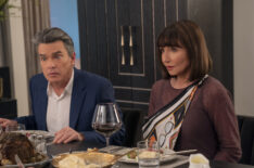 Grace and Frankie - Season 6 - Peter Gallagher and Mary Steenburgen